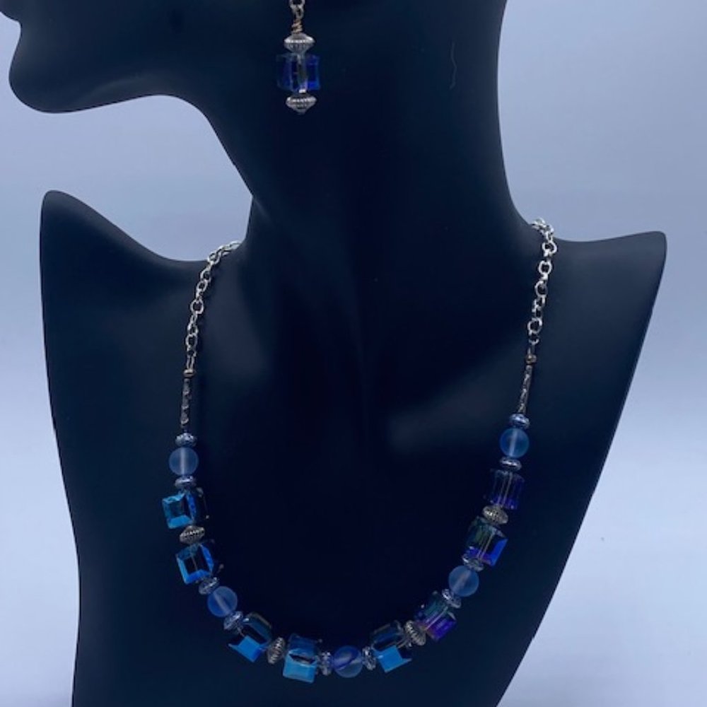 Blue Agna Glass Bead Necklace W/Earrings